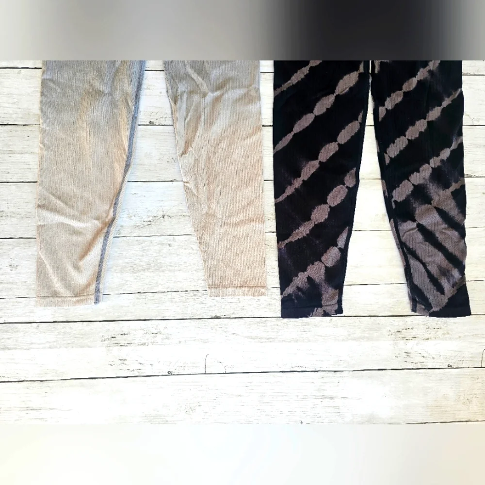 LOT of 2 Victoria's Secret PINK Active Seamless Leggings w/ Large Hidden Pocket - Picture 5 of 13